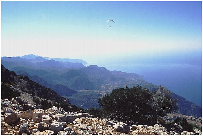 Nach dem Start vom Babadag-S&uuml;d(west)-Startplatz (ca. 1700m)