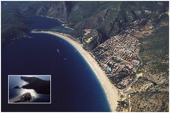 &Ouml;l&uuml;deniz mit blauer Lagune aus der Luftperspektive