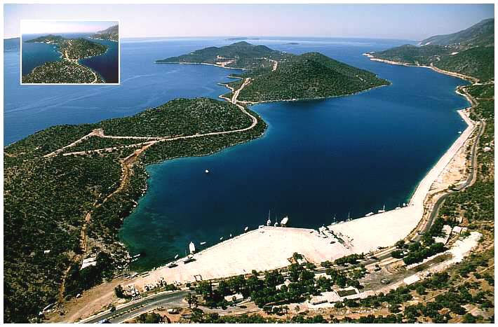 Landeplatz f&uuml;r Selbstflieger mit Halbinsel von Kas