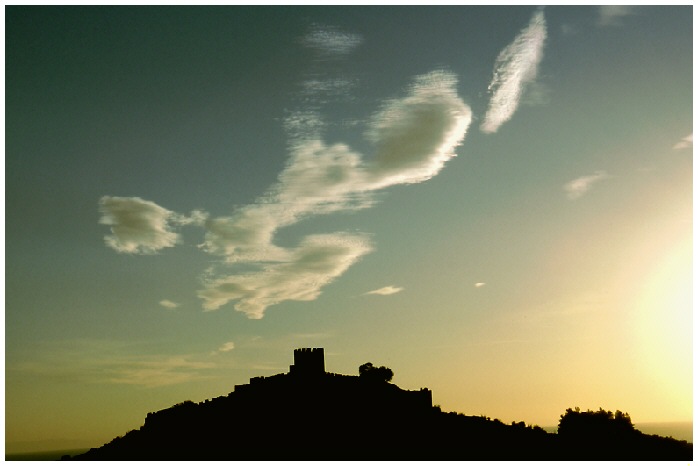 Burg bei Neos Panteleimonas